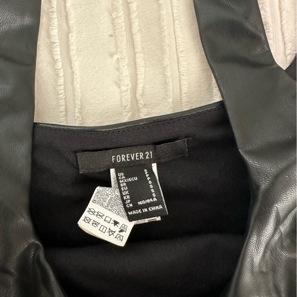 Forever 21 Black Faux Leather Top Size Small - Picture 4 of 4